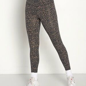 VARLEY size M Cluster Leopard Legging